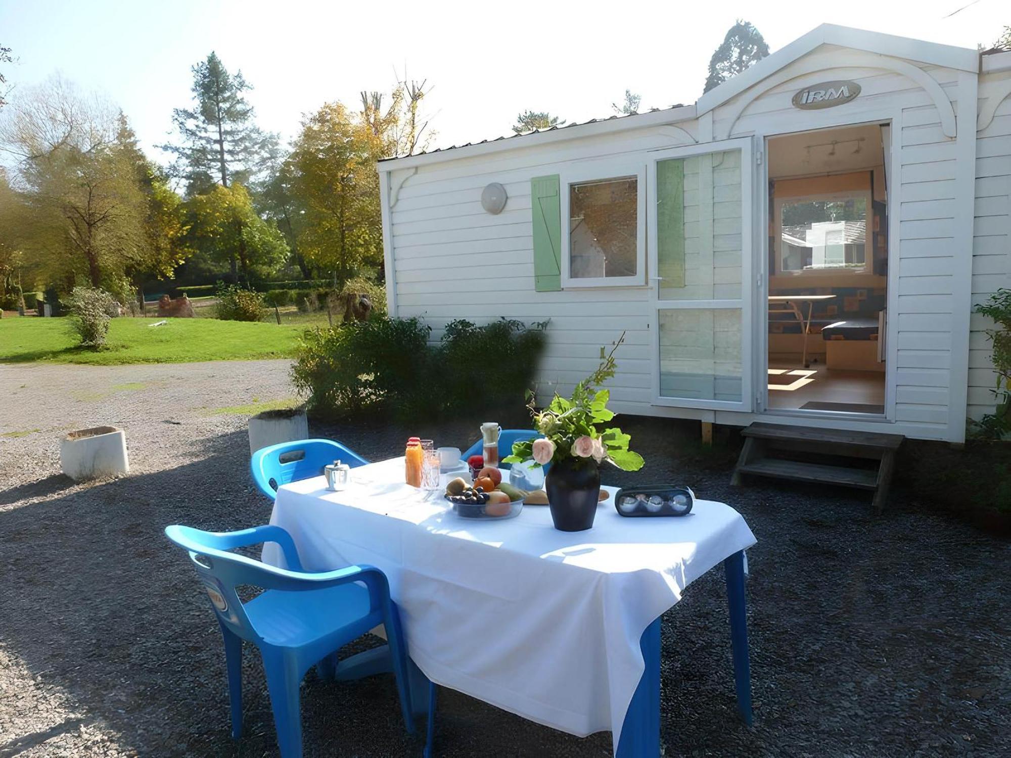 Camping Des Bains Saint-Honoré Exterior foto